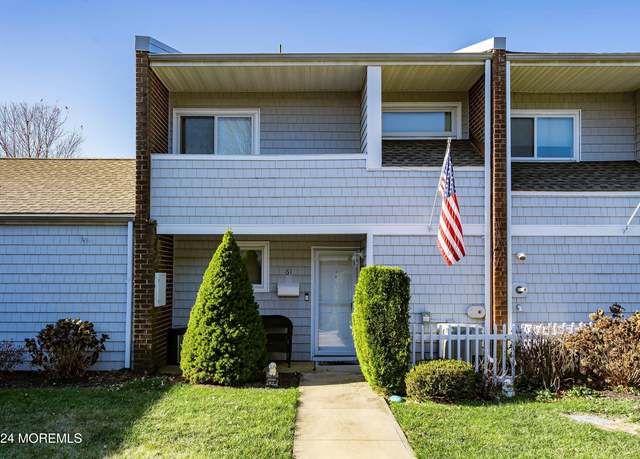 Property at 61 Maple Dr, Spring Lake Heights, NJ 07762, 2 beds, 1.5 baths