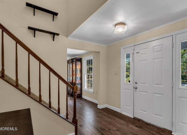 Property at 2 Elana Dr, Jackson, NJ 08527, 4 beds, 3.5 baths