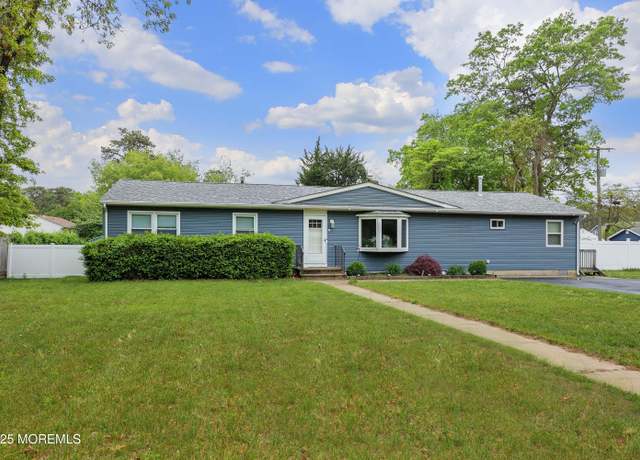 Property at 365 Central Blvd, Bayville, NJ 08721, 4 beds, 2 baths