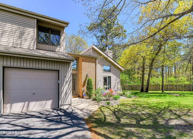 Property at 33 White Swan Way #15, Brick, NJ 08723, 3 beds, 2.5 baths