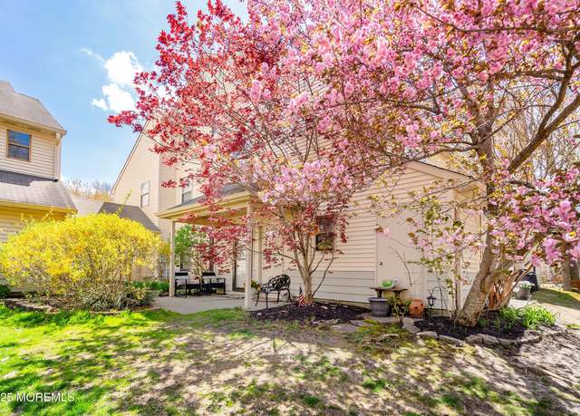 Property at 204 Begonia Ct, Jackson, NJ 08527, 2 beds, 2 baths