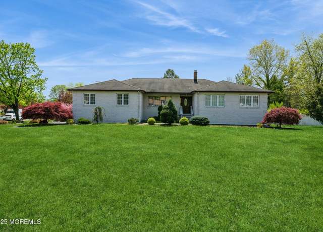 Property at 1 Princeton Dr, Manalapan, NJ 07726, 3 beds, 2.5 baths