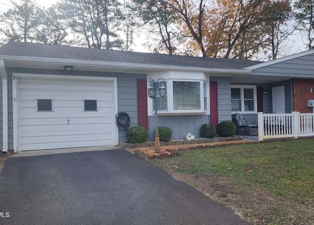 Property at 1 Ohio Dr Unit B, Whiting, NJ 08759, 2 beds, 1 bath