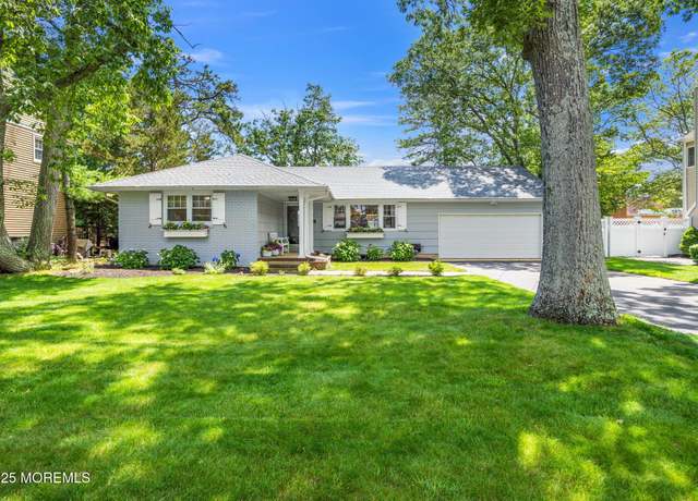 Property at 2120 Frances Dr, Point Pleasant, NJ 08742, 3 beds, 2.5 baths