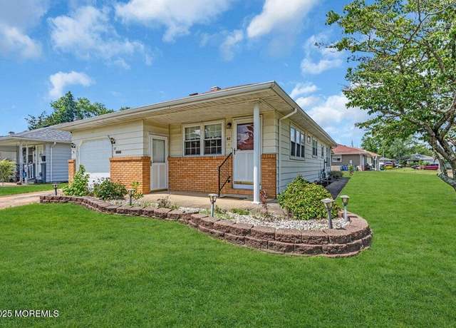 Property at 68 Barbados Dr S, Toms River, NJ 08757, 2 beds, 1 bath
