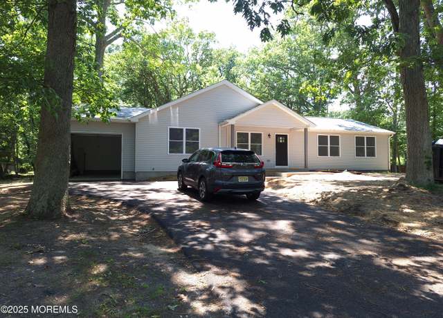 Property at 414 Oak Tree Rd, Freehold, NJ 07728, 4 beds, 2 baths