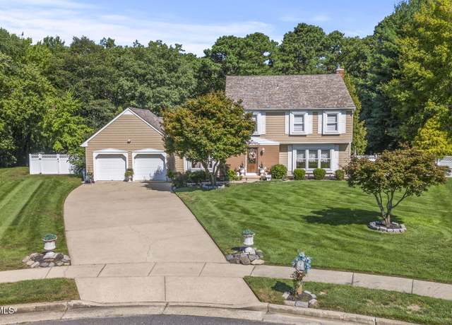 Property at 9 Sherman Ct, Manalapan, NJ 07726, 4 beds, 2.5 baths