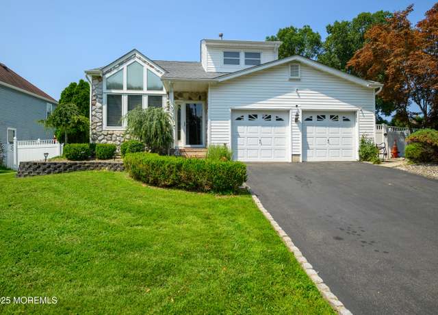 Property at 32 Sweet Gum Rd, Howell, NJ 07731, 3 beds, 2.5 baths