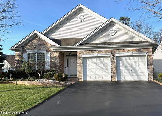 Property at 104 Gables Way, Jackson, NJ 08527, 3 beds, 2 baths