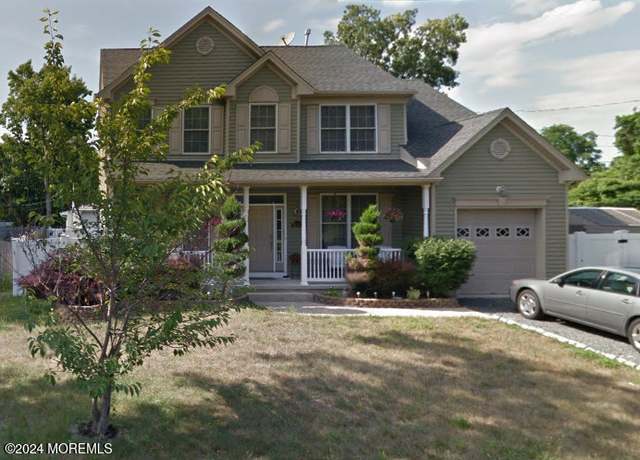 Property at 1641 Birmingham Ave, Toms River, NJ 08757, 4 beds, 2.5 baths