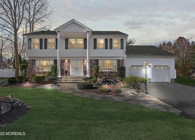 Property at 11 Elizabeth Pl, Manalapan, NJ 07726, 5 beds, 3 baths