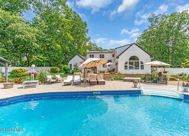 Property at 145 Docare Rd, Jackson, NJ 08527, 5 beds, 3 baths