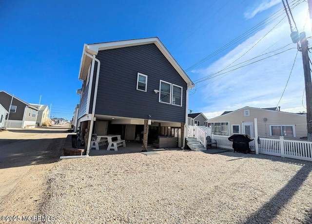 Property at 109 W Bonita Way, Lavallette, NJ 08735, 2 beds, 2 baths