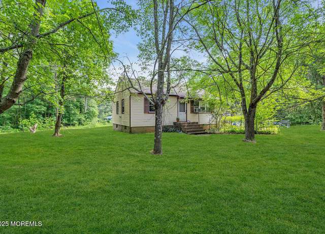 Property at 211 E Greystone Rd, Old Bridge, NJ 08857, 2 beds, 1 bath