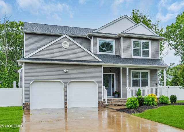 Property at 804 Linden Rd, Toms River, NJ 08753, 4 beds, 2.5 baths