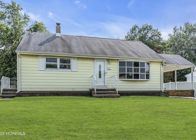 Property at 36 Parkview Dr, Hazlet, NJ 07730, 3 beds, 1.5 baths
