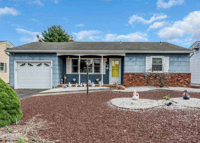 Property at 12 Jericho Rd, Toms River, NJ 08757, 2 beds, 1 bath