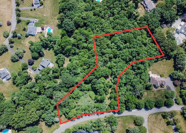 Property at 40 Highland Ridge Rd, Manalapan, NJ 07726