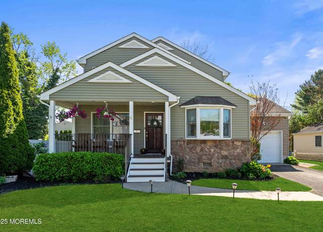 Property at 4 Washington St, Freehold, NJ 07728, 4 beds, 2 baths