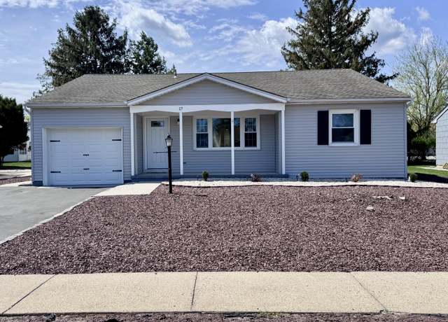 Property at 17 Norfolk Dr, Toms River, NJ 08757, 2 beds, 2 baths