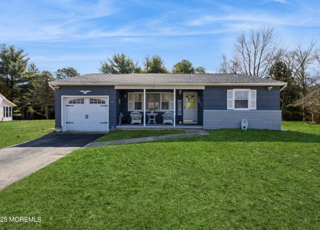 Property at 13 Willoughby Ct, Toms River, NJ 08757, 2 beds, 1 bath