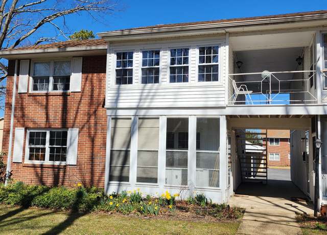 Property at 41E Cambridge Ct, Lakewood, NJ 08701, 2 beds, 1 bath