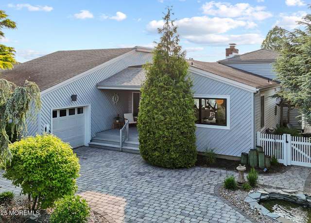 Property at 46 Margaret Ct, Toms River, NJ 08753, 3 beds, 2 baths