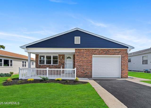 Property at 31 Canterbury Ln, Toms River, NJ 08757, 2 beds, 2 baths