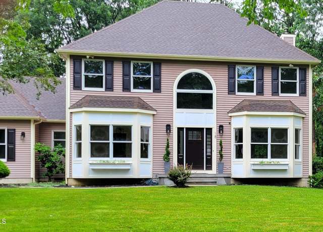 Property at 18 Mayberry Dr, Tinton Falls, NJ 07724, 4 beds, 2.5 baths