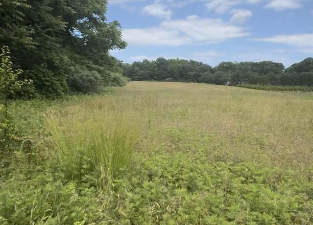 Property at 371 Colts Neck Rd, Farmingdale, NJ 07727, 5 beds, 2.5 baths