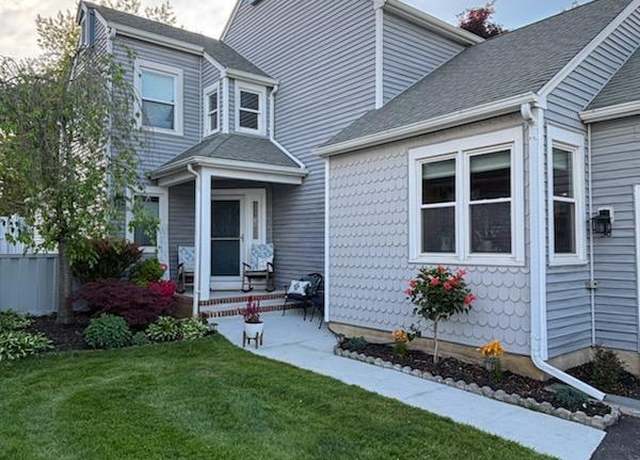 Property at 56 Turnberry Cir #138, Toms River, NJ 08753, 3 beds, 2.5 baths