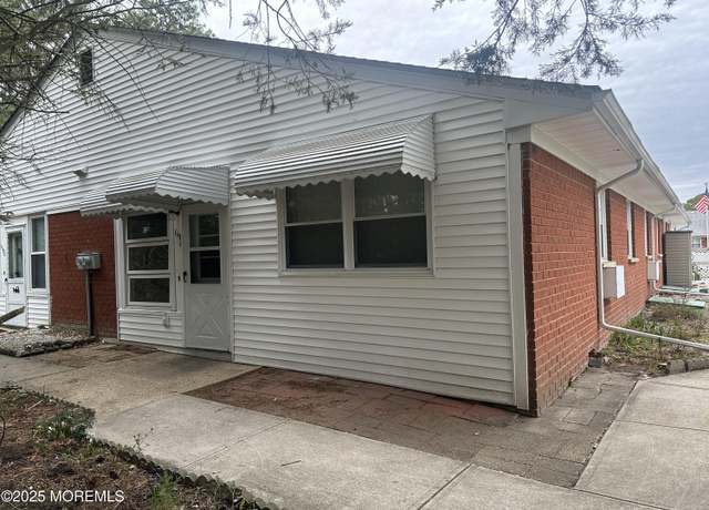 Property at 119D Hope Rd, Whiting, NJ 08759, 2 beds, 1 bath