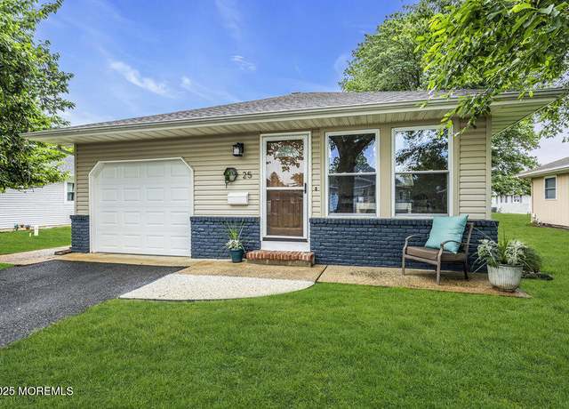 Property at 25 Montserrat St, Toms River, NJ 08757, 2 beds, 2 baths