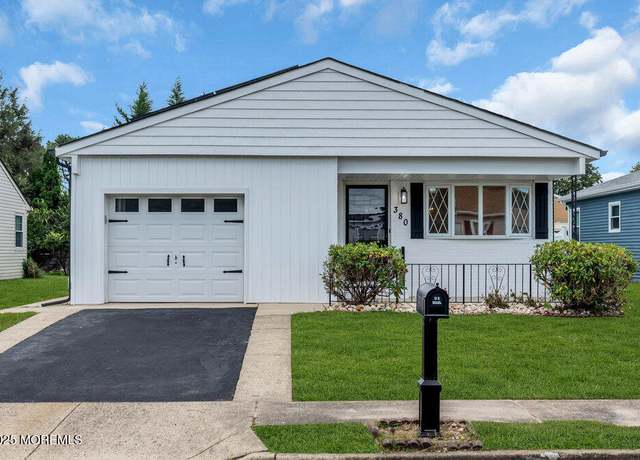 Property at 380 Port Royal Dr, Toms River, NJ 08757, 2 beds, 2 baths