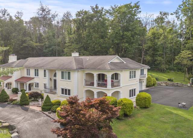 Property at 1 Southern Slope Ter, Morristown, NJ 07960, 5 beds, 4.5 baths