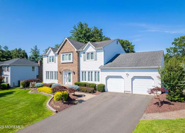 Property at 18 Rowena Rd, Manalapan, NJ 07726, 5 beds, 3.5 baths