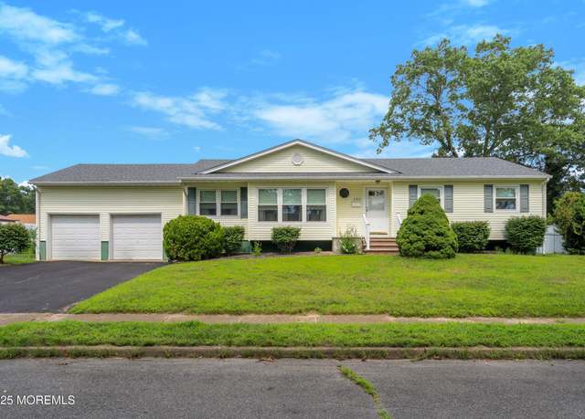 Property at 157 Natick Trl, Brick, NJ 08724, 3 beds, 2 baths