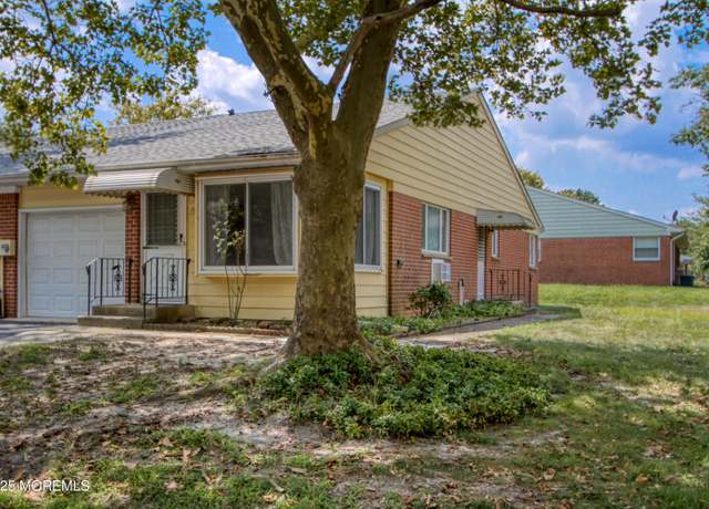 Property at 70 Yorktowne Pkwy Unit B, Whiting, NJ 08759, 2 beds, 1.5 baths