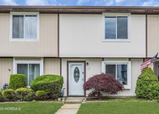 Property at 127 Creek Rd #518, Brick, NJ 08724, 2 beds, 1.5 baths