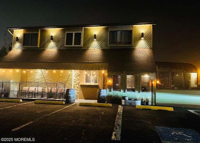 Property at 605 Long Beach Blvd, Ship Bottom, NJ 08008, 2 beds, 4 baths