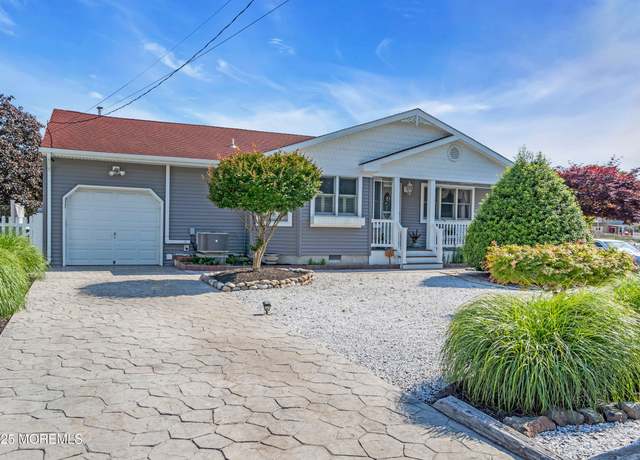 Property at 421 Laurel Blvd, Lanoka Harbor, NJ 08734, 2 beds, 2.5 baths
