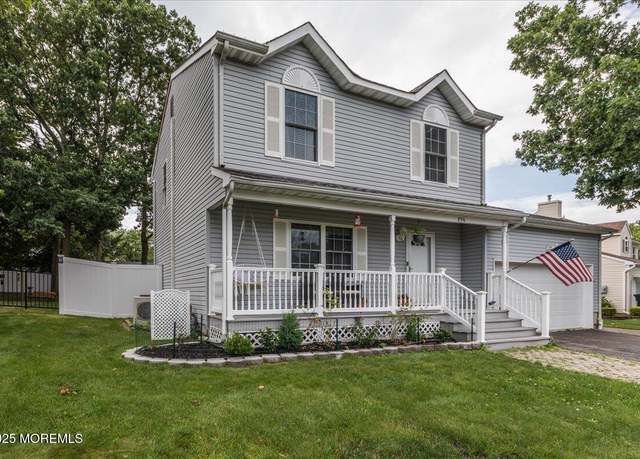 Property at 896 Dorset Psge, Toms River, NJ 08753, 3 beds, 2 baths