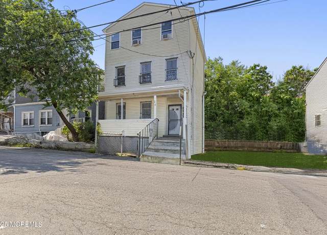 Property at 26 Pearl St, Paterson, NJ 07501, 7 beds, 3 baths
