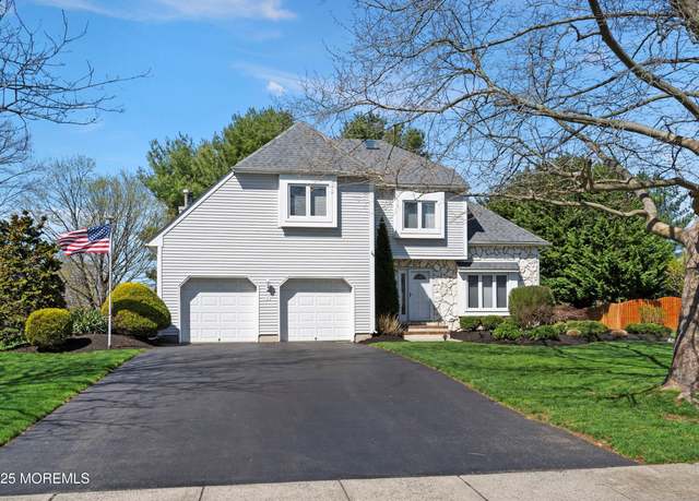 Property at 11 Tuscan Dr, Freehold, NJ 07728, 4 beds, 2.5 baths