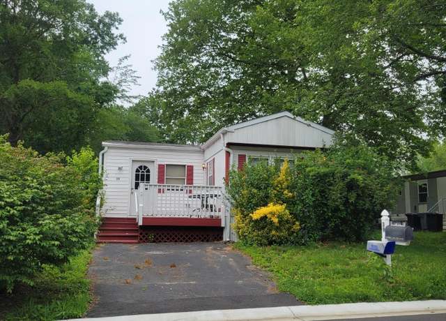Property at 39 Antonia Dr, Jackson, NJ 08527, 2 beds, 1 bath