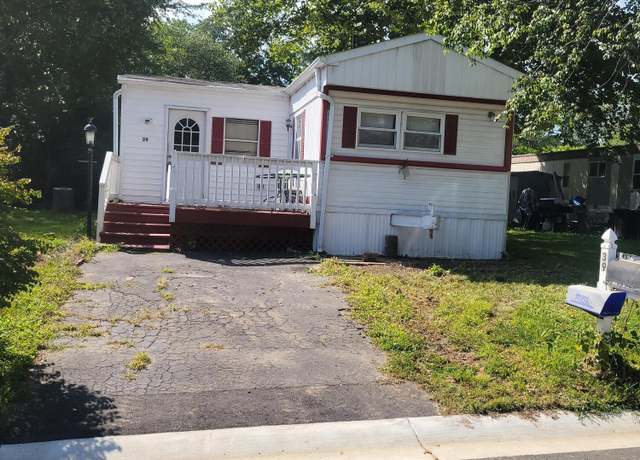Property at 39 Antonia Dr, Jackson, NJ 08527, 2 beds, 1 bath