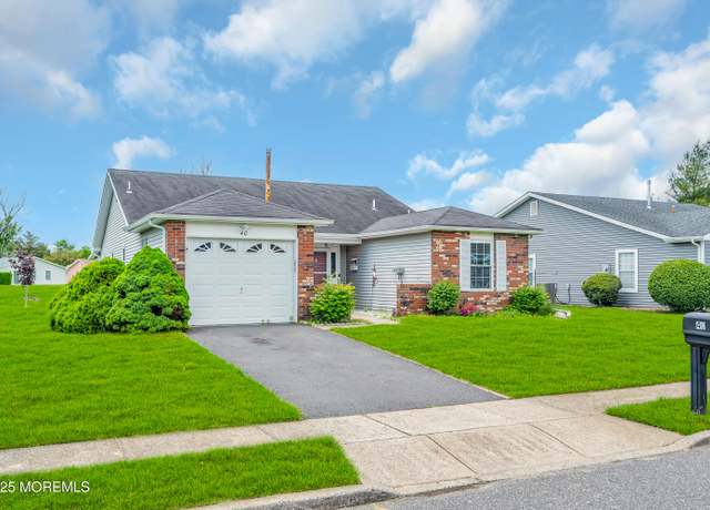 Property at 40 Everest Dr N, Brick, NJ 08724, 2 beds, 2 baths