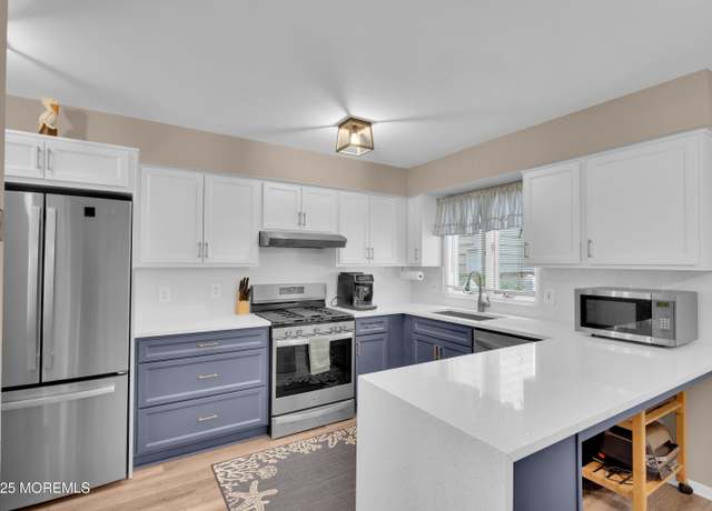 Property at 129 Fremont Ave Unit B6, Seaside Heights, NJ 08751, 2 beds, 2 baths