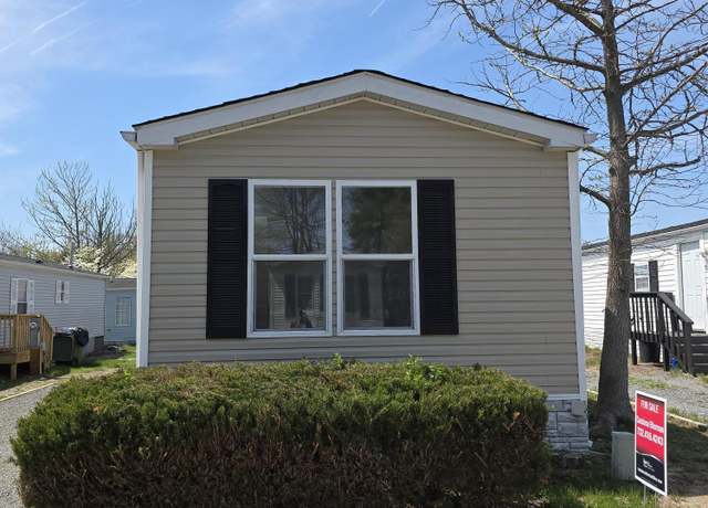 Property at 32 Citation St, Howell, NJ 07731, 2 beds, 1 bath