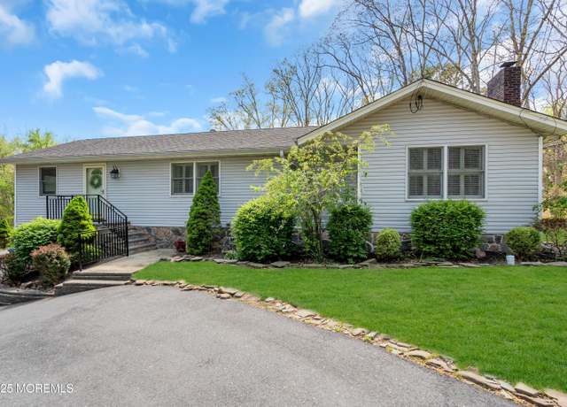 Property at 86 Cox Cro Rd, Toms River, NJ 08755, 3 beds, 3.5 baths